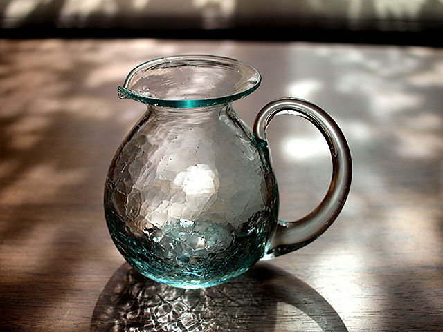 ガラスのピッチャー   水差し   花瓶